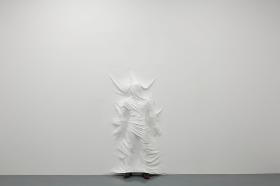 Arsham_Hiding_Figure