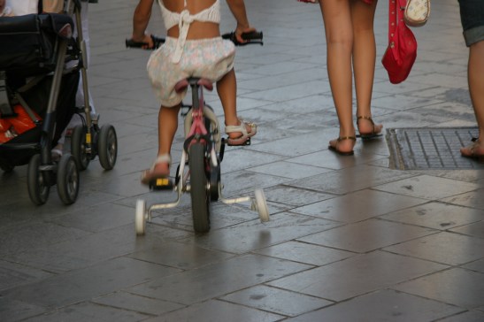 Sound walk Westerkamp led in Kerkyra, Corfu, in 2006. Image by Simona Sarchi (Westerkamp had asked photographer Simona Sarchi to make photos during this walk, concentrating on her listening while making photos - with a 'listening eye').