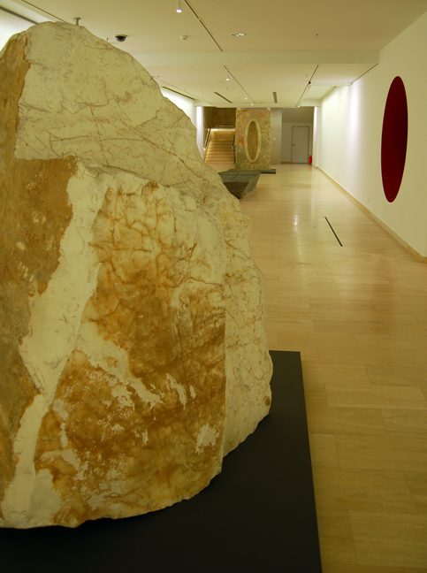 Anish Kapoor in Istanbul, Sabancı University Sakıp Sabancı Museum, 2013. Image courtesy of Greg Eltringham.