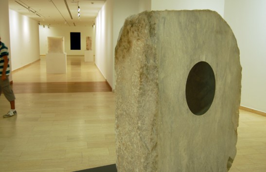 Anish Kapoor in Istanbul, Sabancı University Sakıp Sabancı Museum, 2013. Image courtesy of Greg Eltringham.