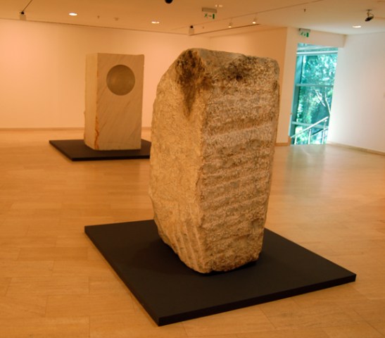 Anish Kapoor in Istanbul, Sabancı University Sakıp Sabancı Museum, 2013. Image courtesy of Greg Eltringham.